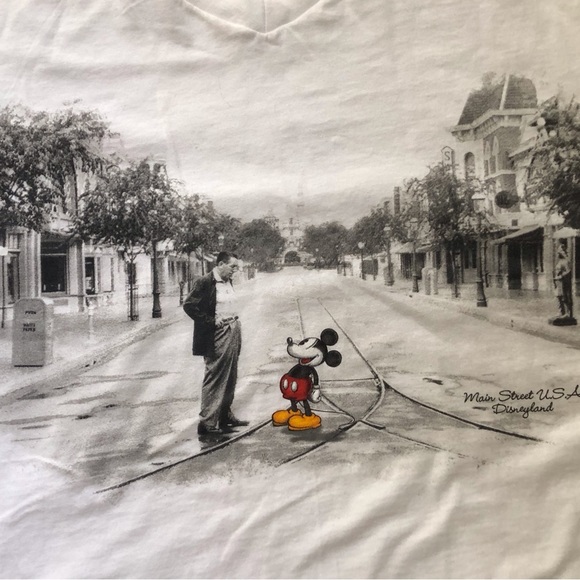 Mickey Mouse and Walt Disney on Main St. T-shirt size M - Picture 2 of 5